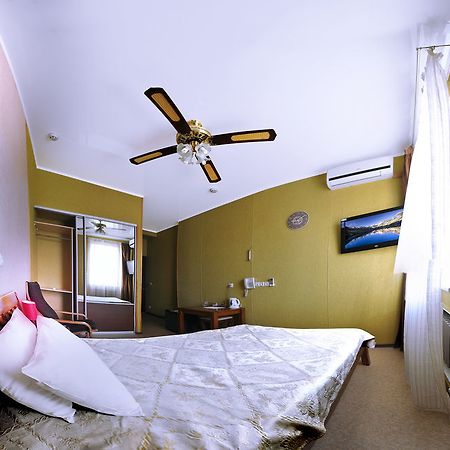 Hotel An-2 ハルキウ エクステリア 写真