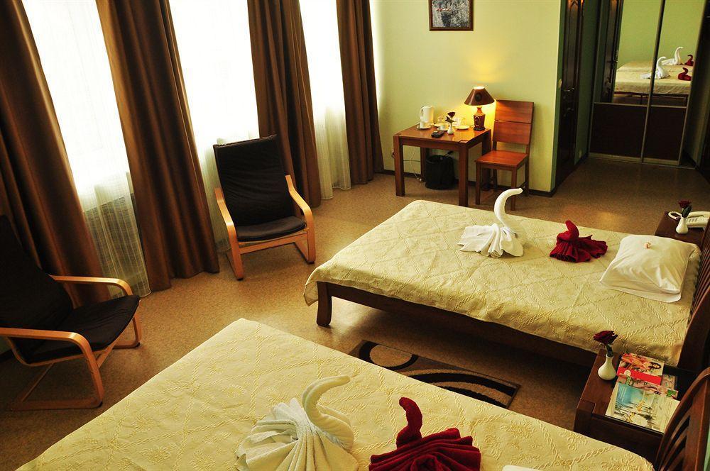 Hotel An-2 ハルキウ エクステリア 写真