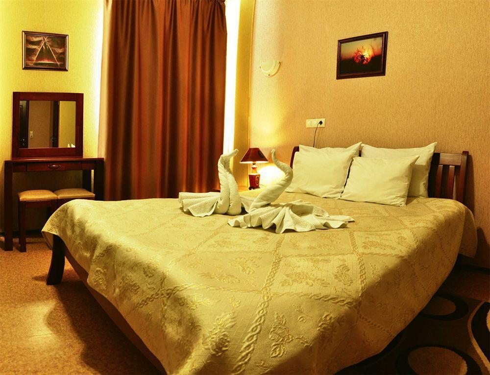 Hotel An-2 ハルキウ エクステリア 写真