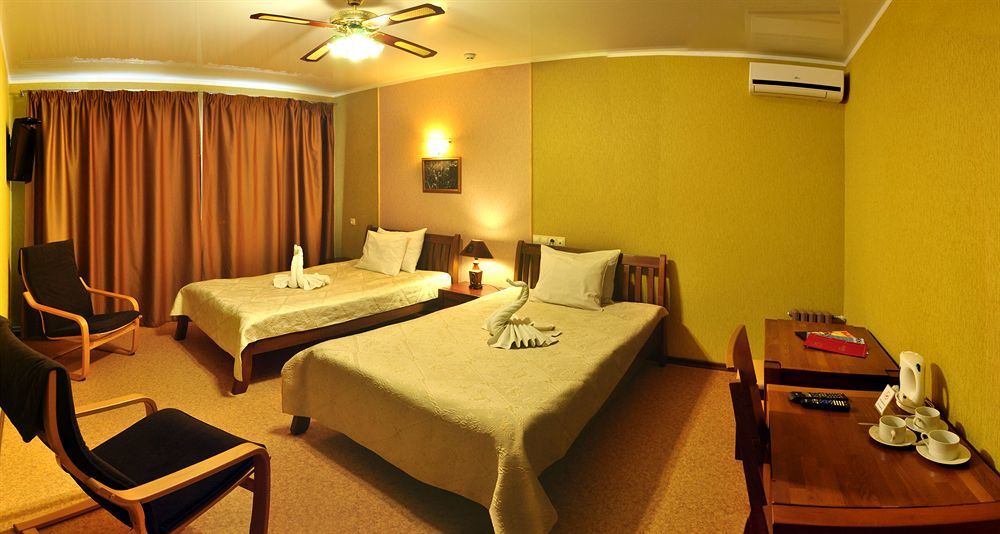 Hotel An-2 ハルキウ エクステリア 写真