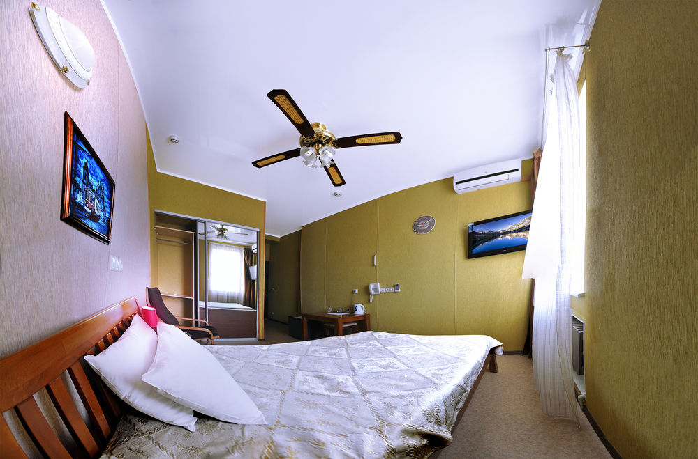 Hotel An-2 ハルキウ エクステリア 写真