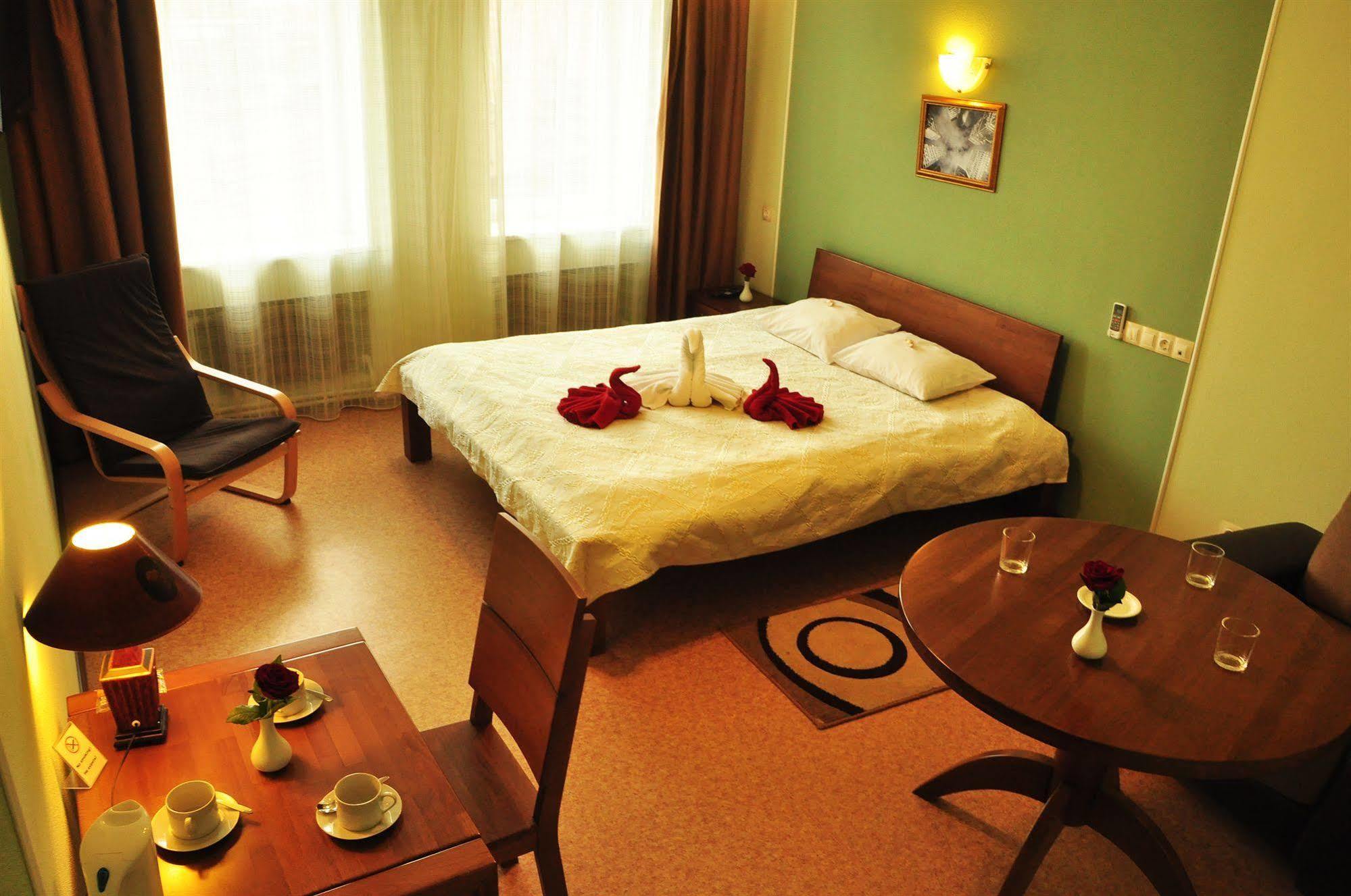Hotel An-2 ハルキウ エクステリア 写真