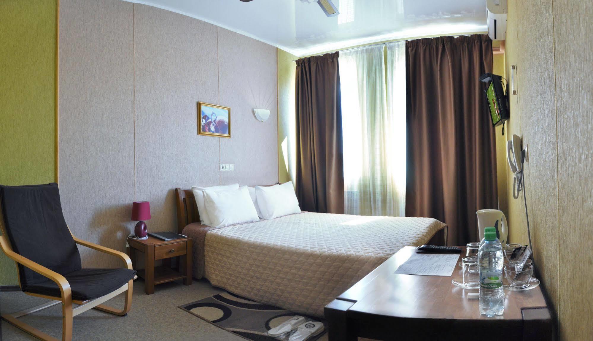 Hotel An-2 ハルキウ エクステリア 写真