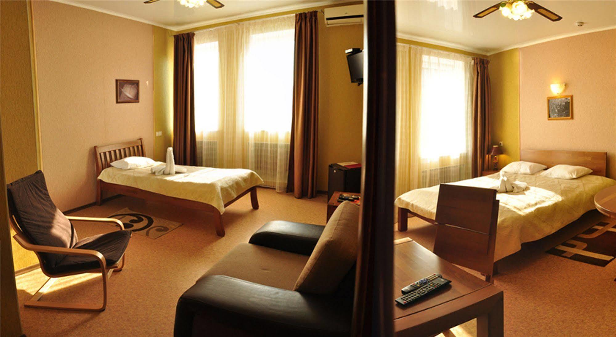 Hotel An-2 ハルキウ エクステリア 写真