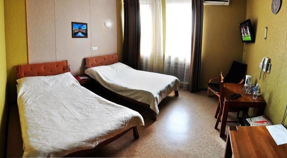 Hotel An-2 ハルキウ エクステリア 写真