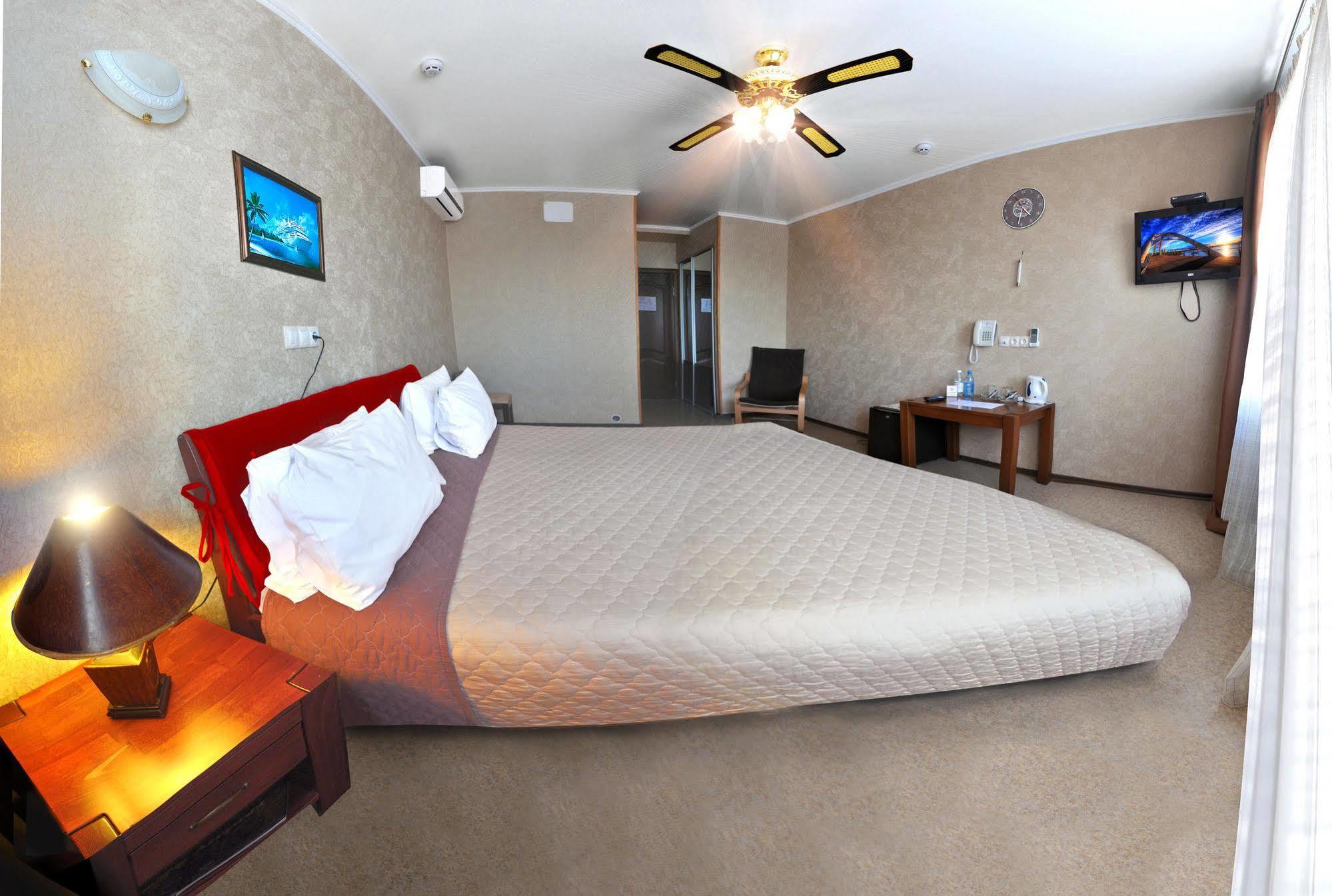 Hotel An-2 ハルキウ エクステリア 写真