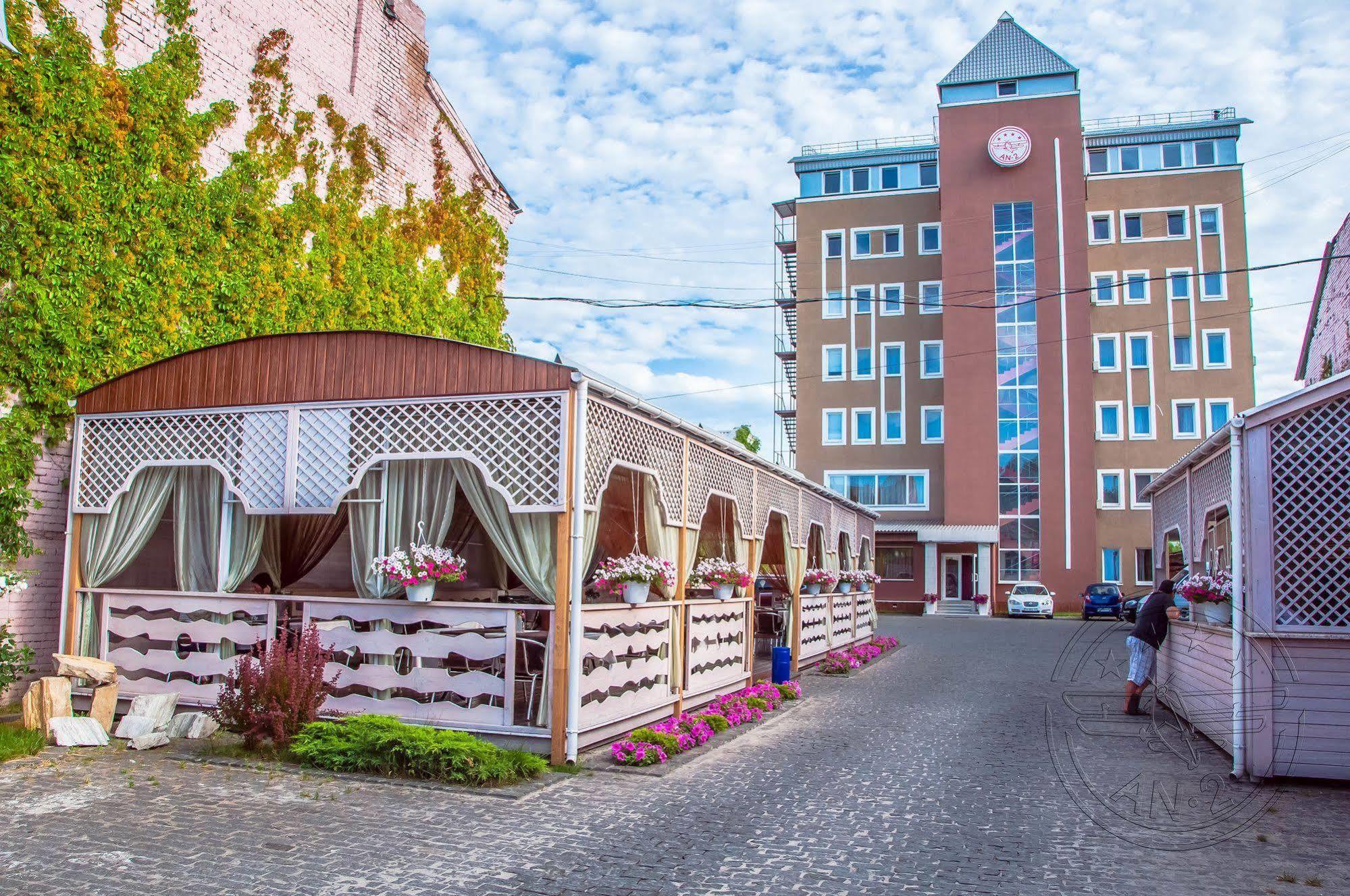 Hotel An-2 ハルキウ エクステリア 写真